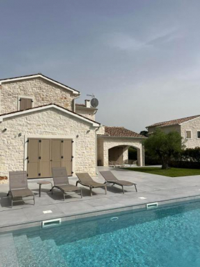 Villa Oblica